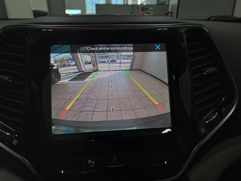 Used 2019 Jeep Cherokee Limited FWD image 42