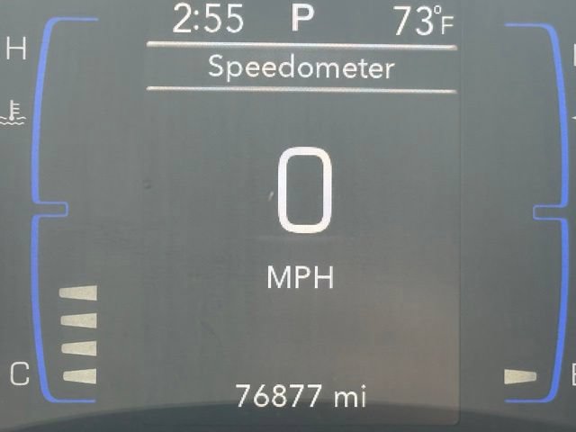 Used 2018 Chrysler Pacifica Touring Plus w/ Tire & Wheel Group FWD image 16