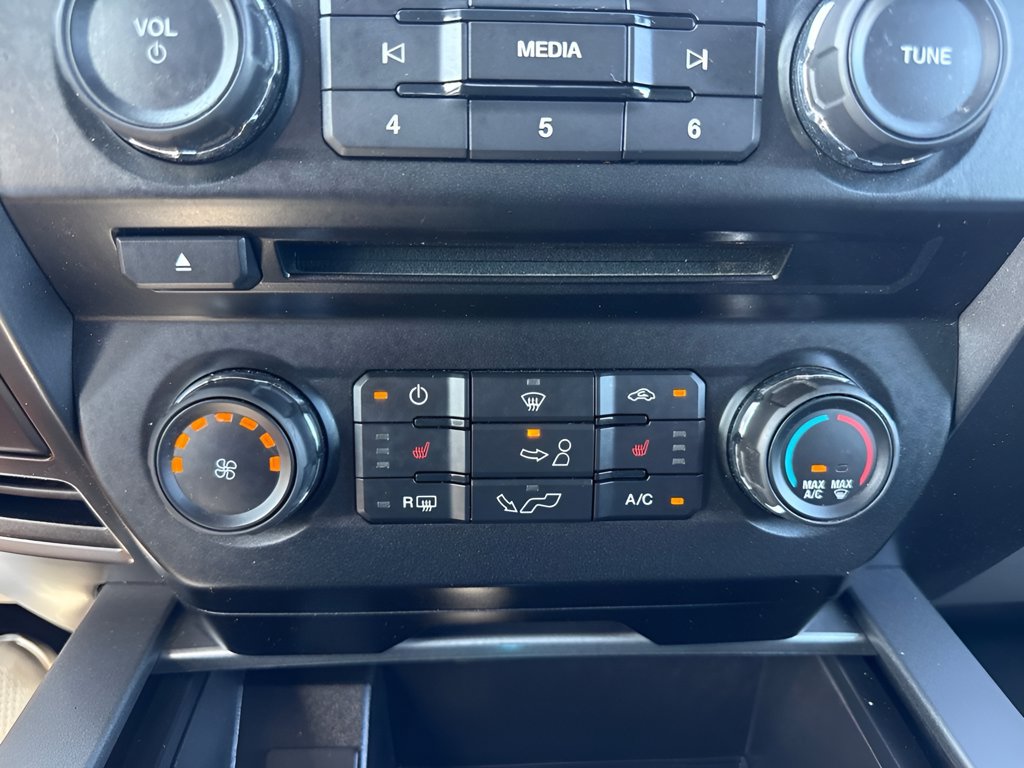 Used 2018 Ford F150 XLT w/ Equipment Group 302A Luxury AWD/4WD image 14