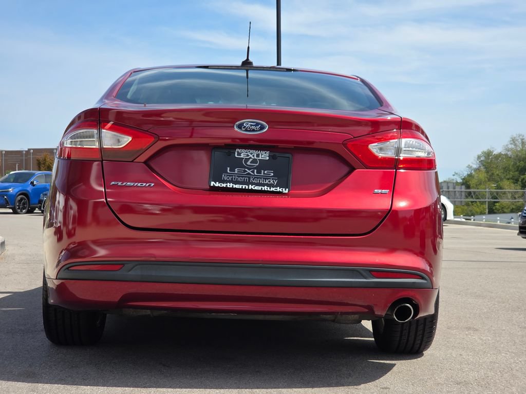 Used 2013 Ford Fusion SE FWD image 21