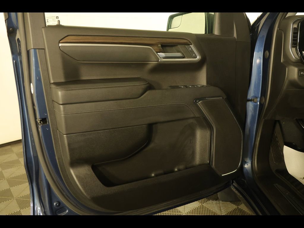 Used 2023 Chevrolet Silverado 1500 LT image 18