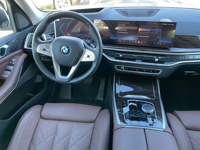 Used 2026 BMW X7 xDrive40i w/ Premium Package image 10