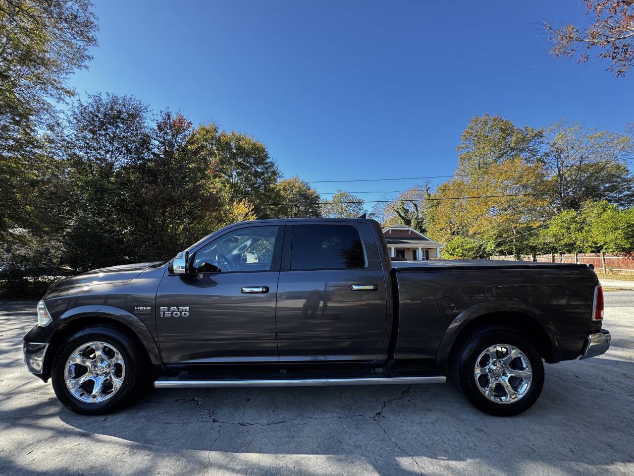 Used 2014 RAM 1500 Laramie w/ Convenience Group image 5