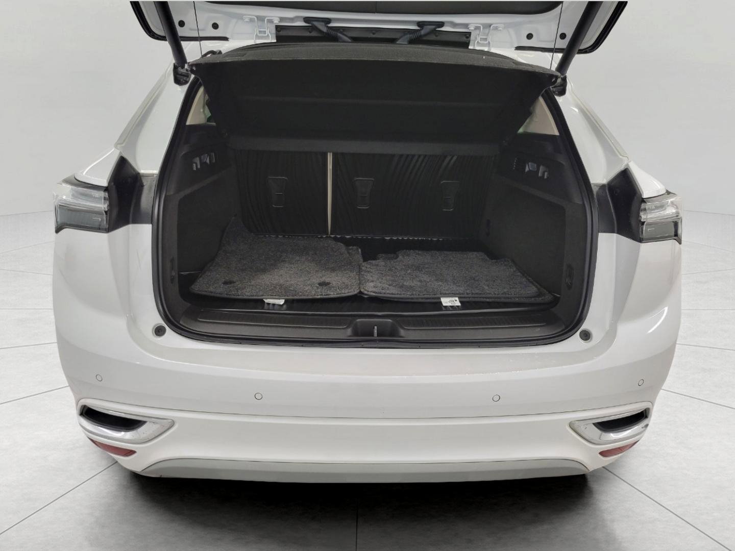 Used 2023 Buick Envision Avenir image 16