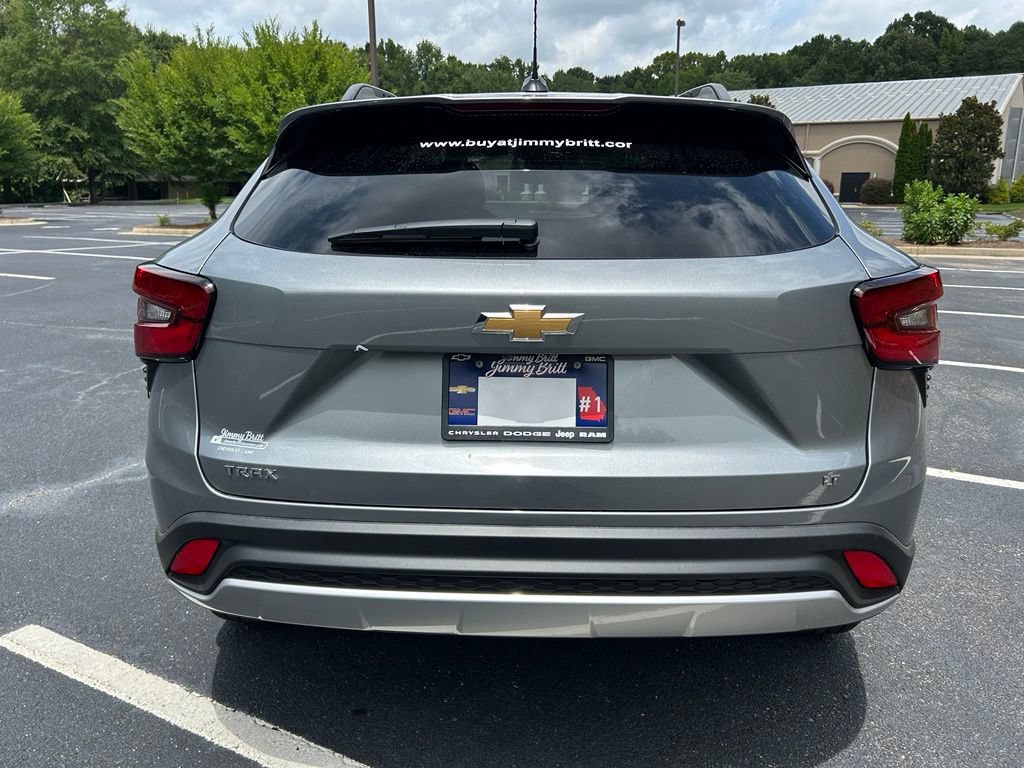 New 2026 Chevrolet Trax LT FWD image 16