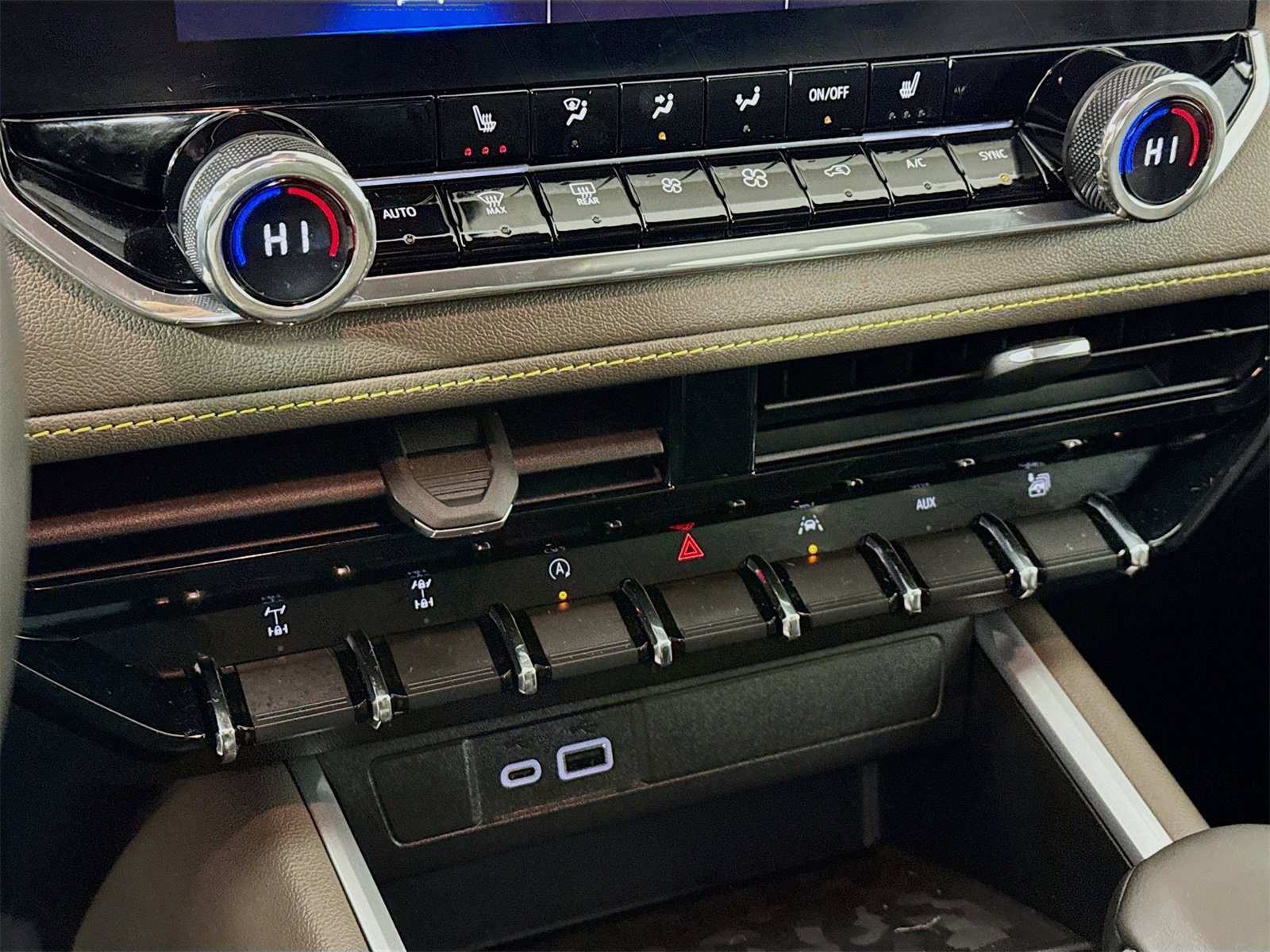 Used 2024 Chevrolet Colorado ZR2 image 13