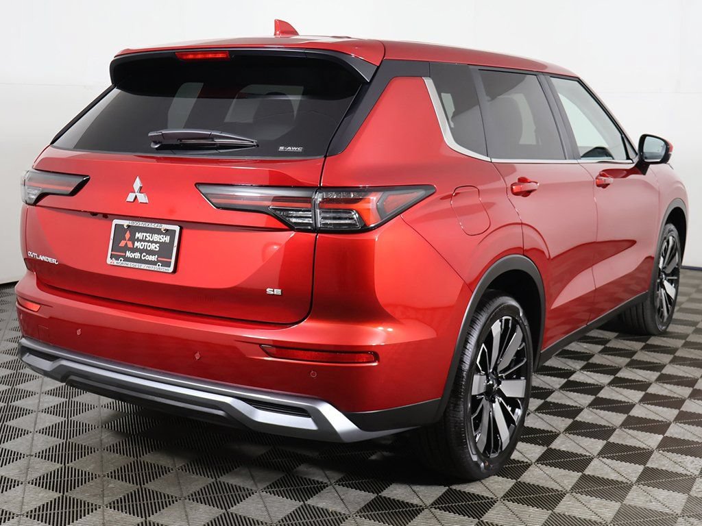New 2025 Mitsubishi Outlander SE AWD/4WD image 12
