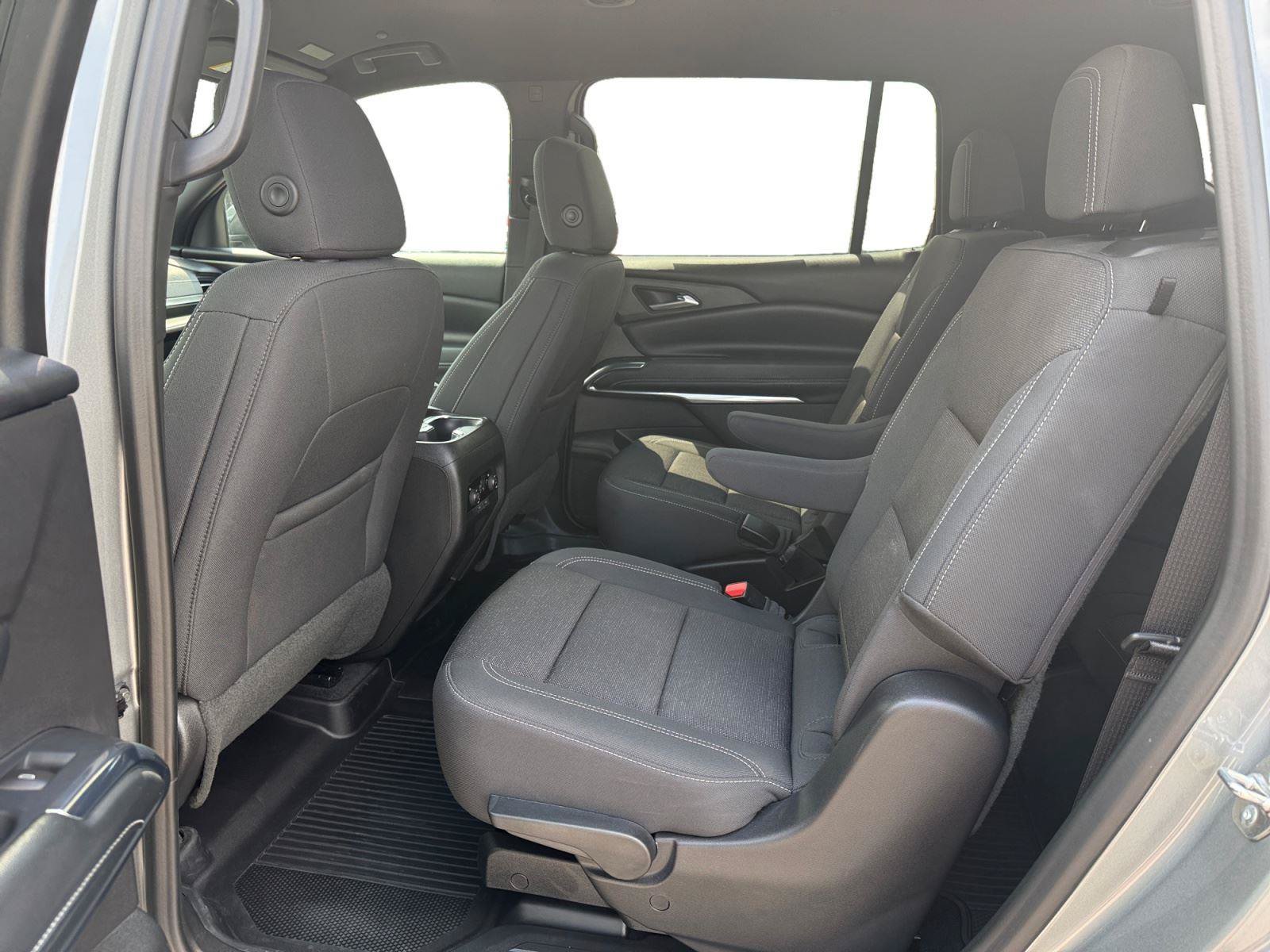 Used 2026 Chevrolet Traverse LT w/ LPO, Floor Liner Package FWD image 19