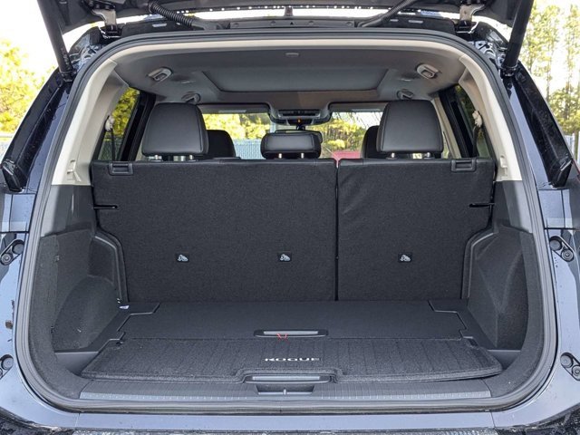 New 2025 Nissan Rogue Platinum w/ Platinum Premium Package image 13