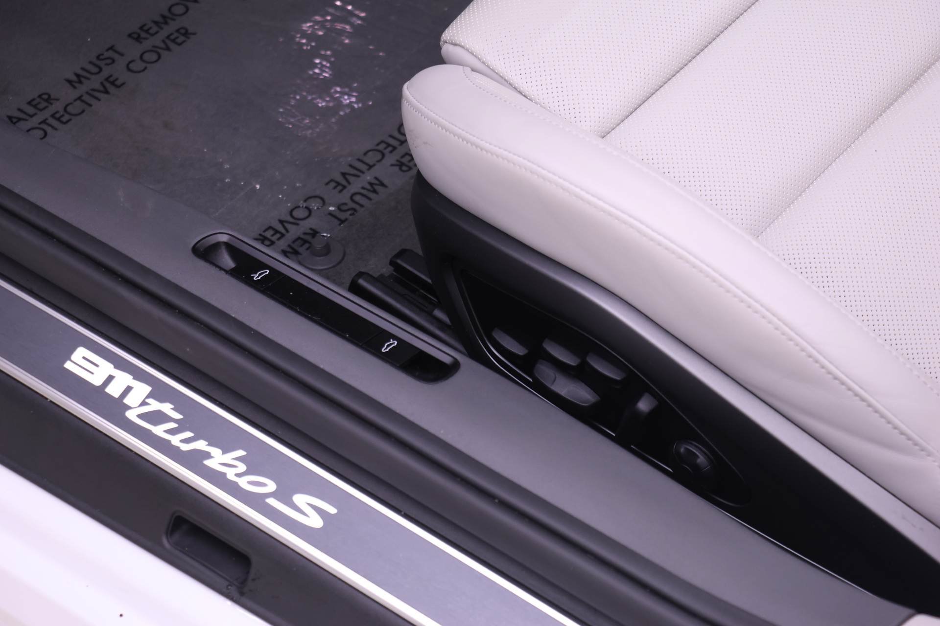 Certified 2022 Porsche 911 Turbo S AWD/4WD image 21