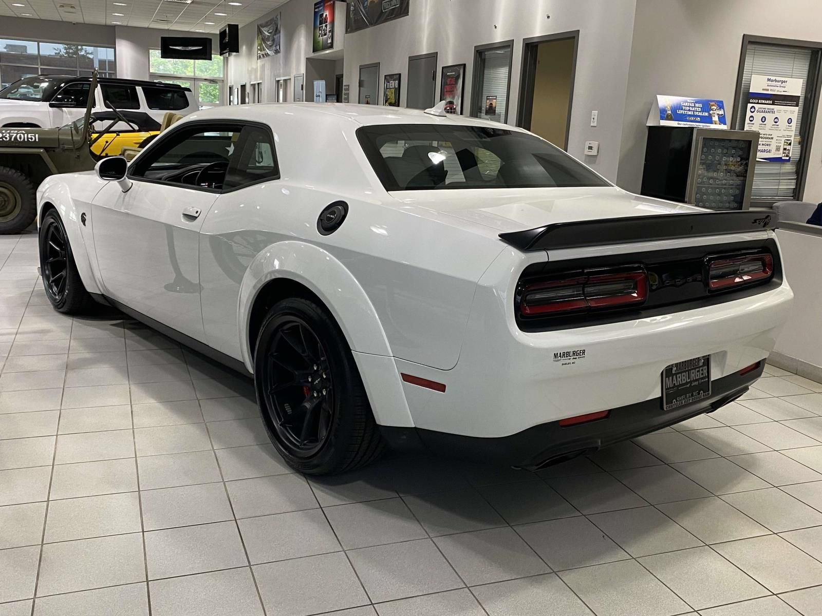 Used 2022 Dodge Challenger SRT Hellcat Redeye RWD image 5