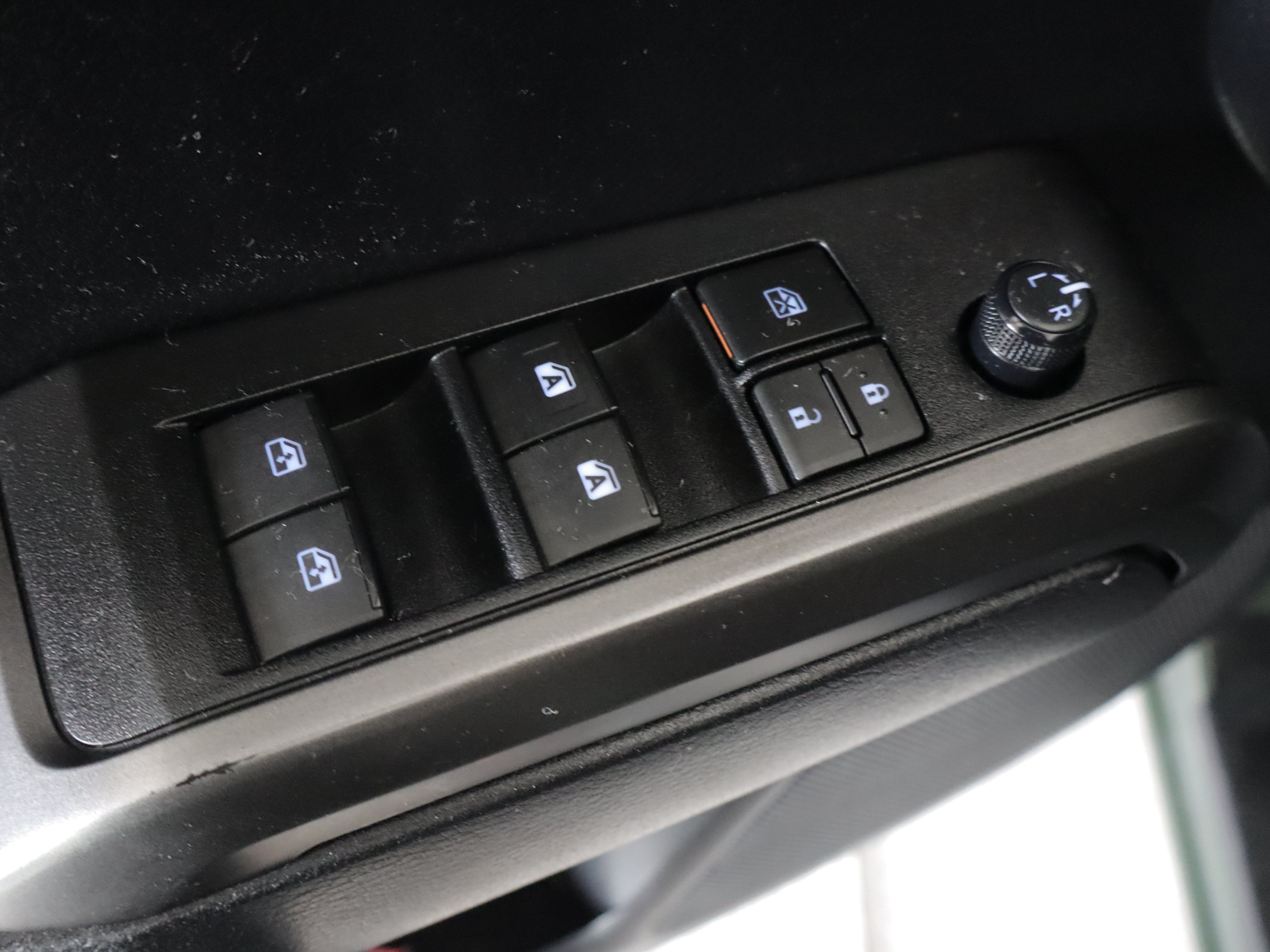 Used 2021 Toyota Tacoma TRD Sport w/ Technology Package AWD/4WD image 11