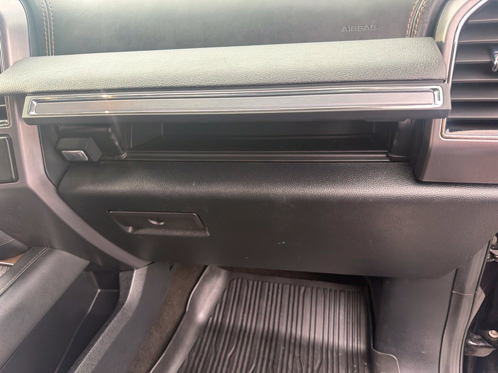 Used 2020 Ford Expedition Platinum AWD/4WD image 40