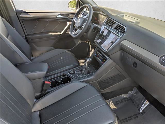 Used 2023 Volkswagen Tiguan SE R-Line AWD/4WD image 24