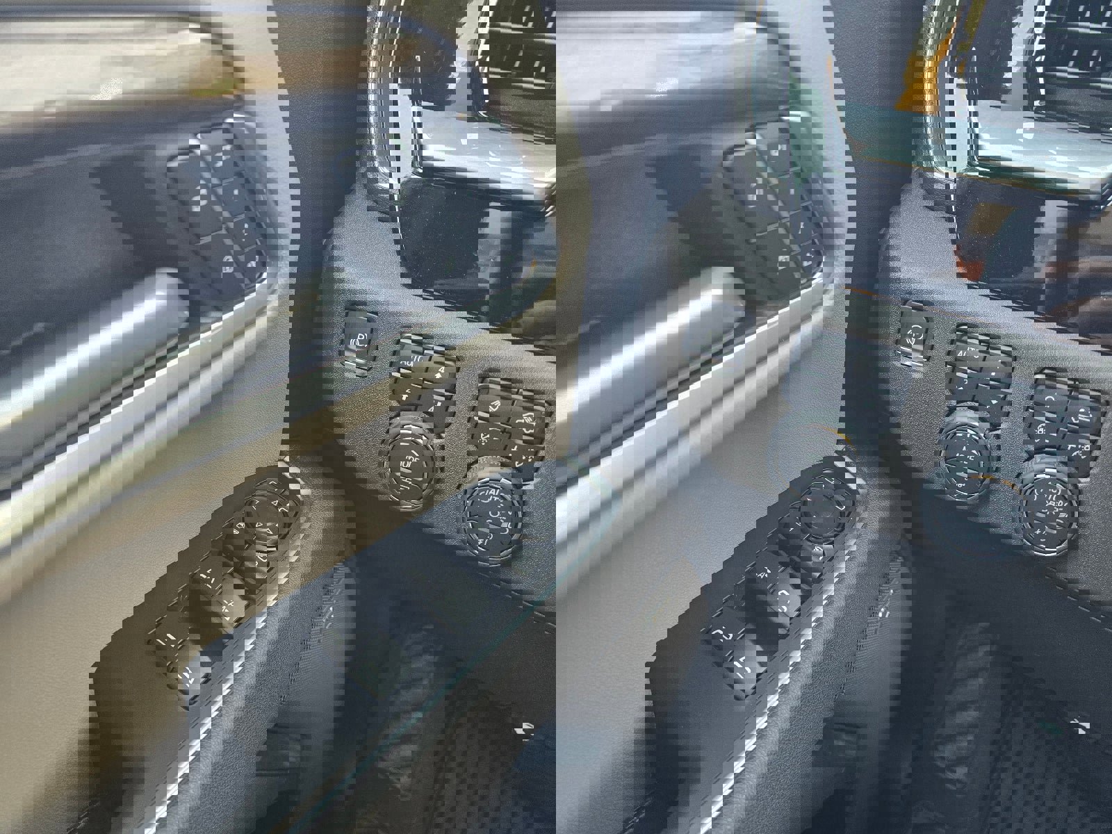 Used 2025 Chevrolet Silverado 1500 LTZ w/ Z71 Off-Road Package image 24