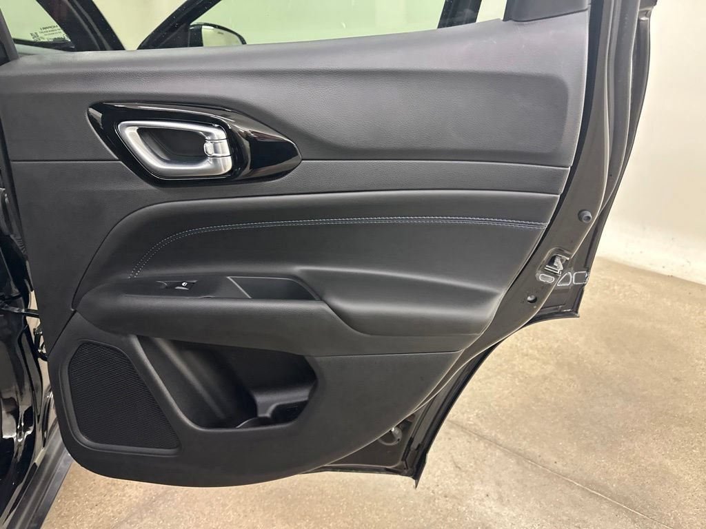New 2026 Jeep Compass Latitude AWD/4WD image 24