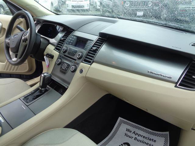 Used 2017 Ford Taurus SEL FWD image 26