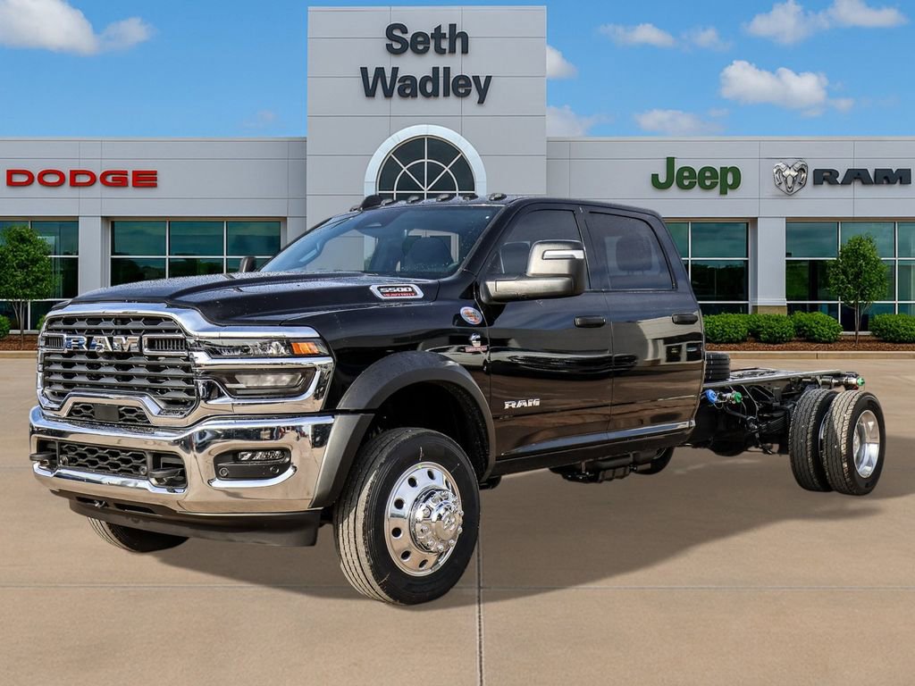 New 2026 RAM 5500 4x4 Crew Cab image 3