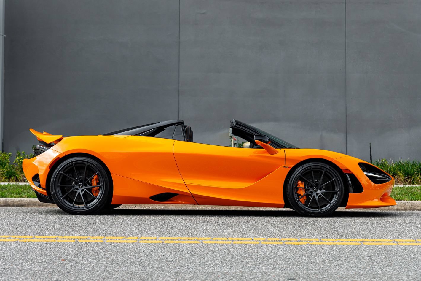 New 2027 McLaren 750S Spider RWD image 7