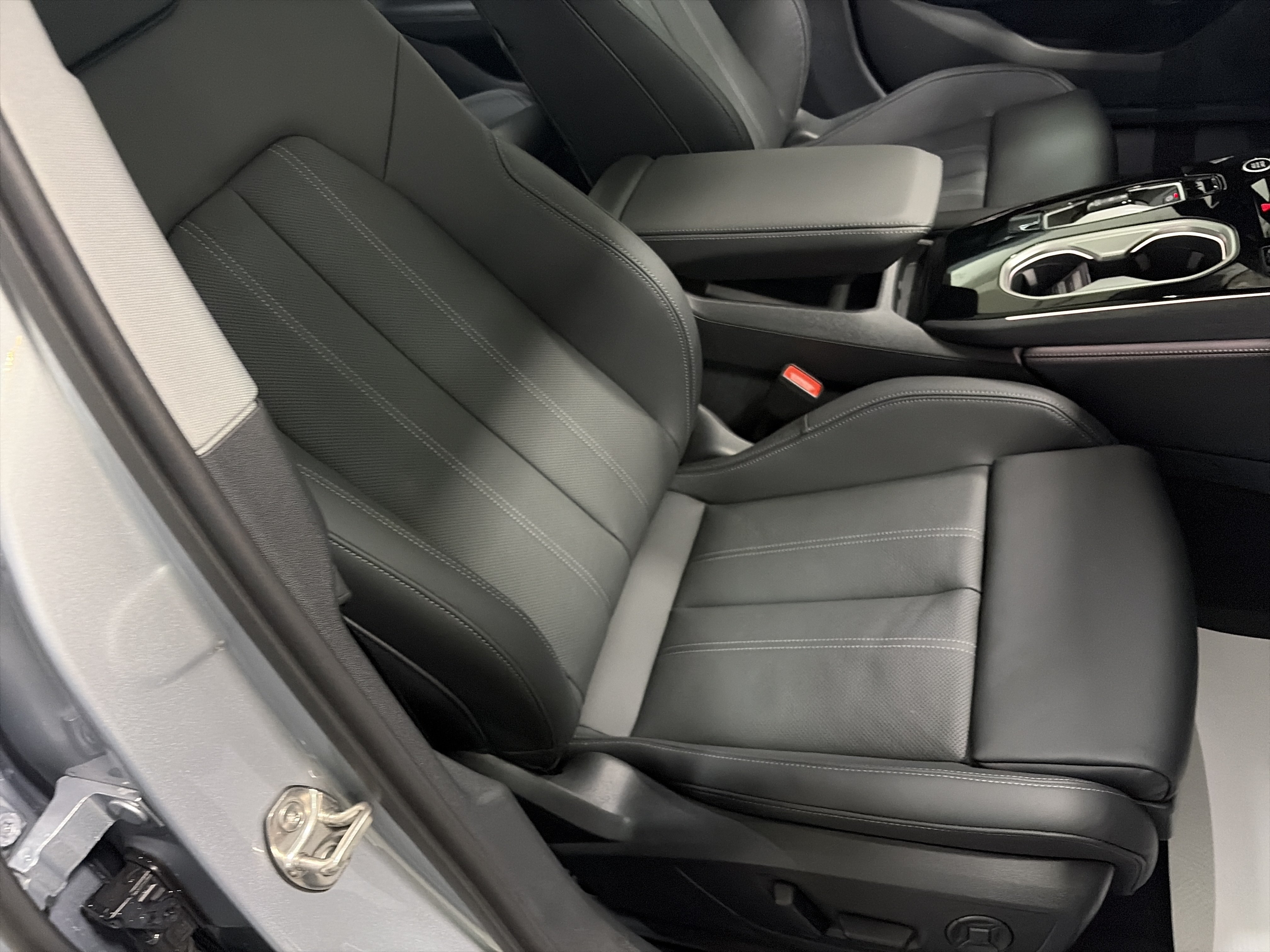 New 2026 Audi A6 Premium Plus AWD/4WD image 38