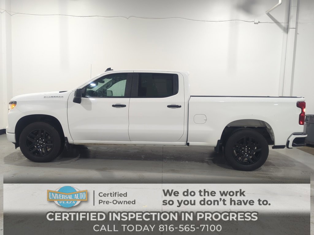 Used 2022 Chevrolet Silverado 1500 Custom image 1