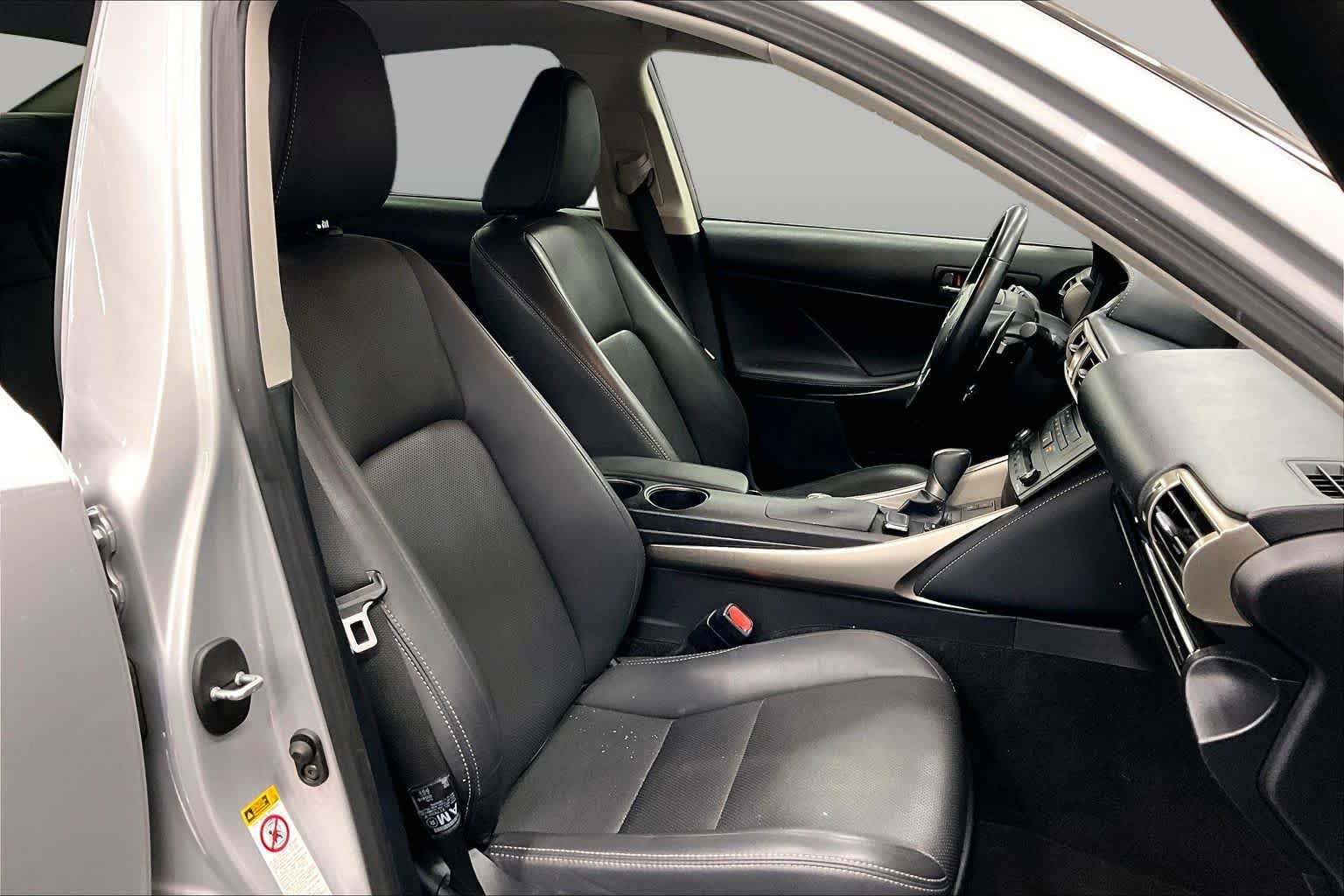 Used 2016 Lexus IS 200t w/ Navigation System Package RWD image 8