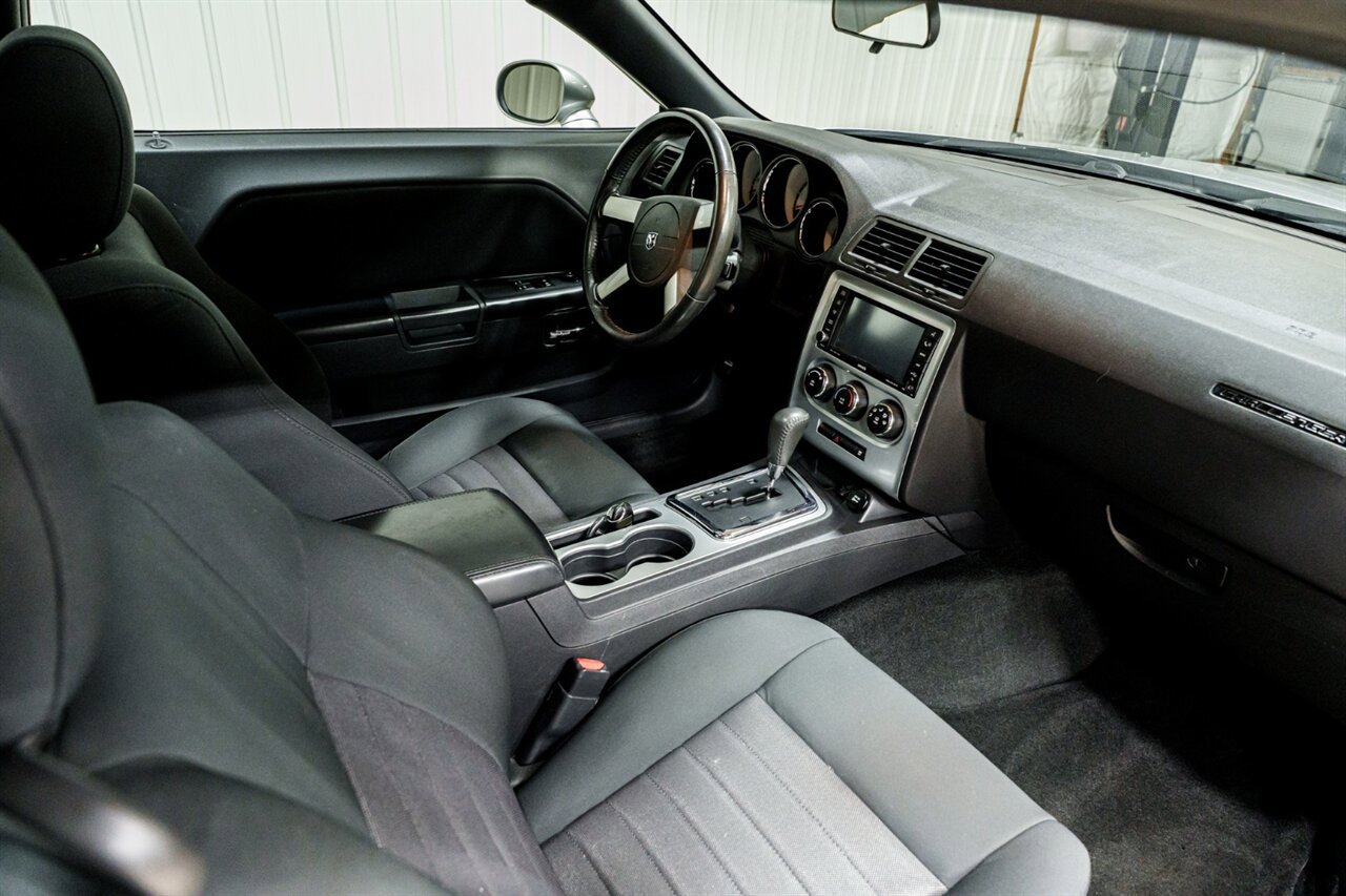 Used 2010 Dodge Challenger SE RWD image 22