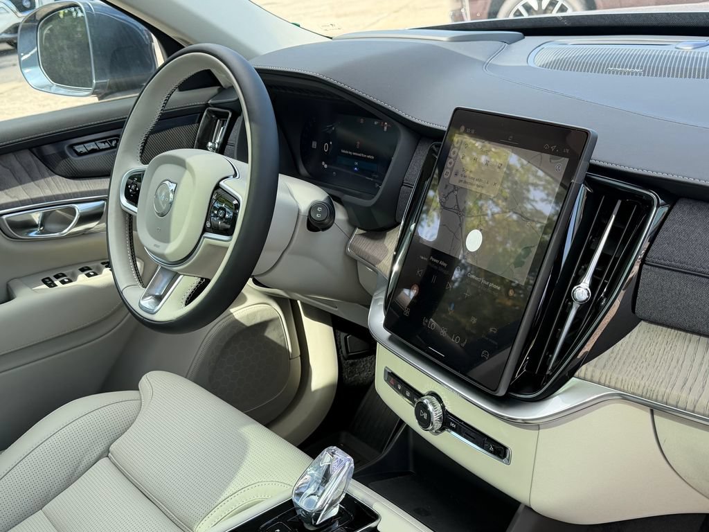 New 2026 Volvo XC90 B6 Ultra w/ Protection Package AWD/4WD image 7