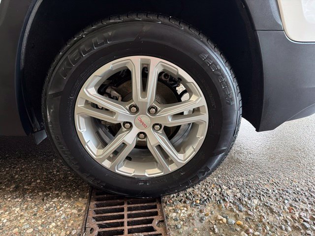 Certified 2023 GMC Terrain SLE FWD image 11