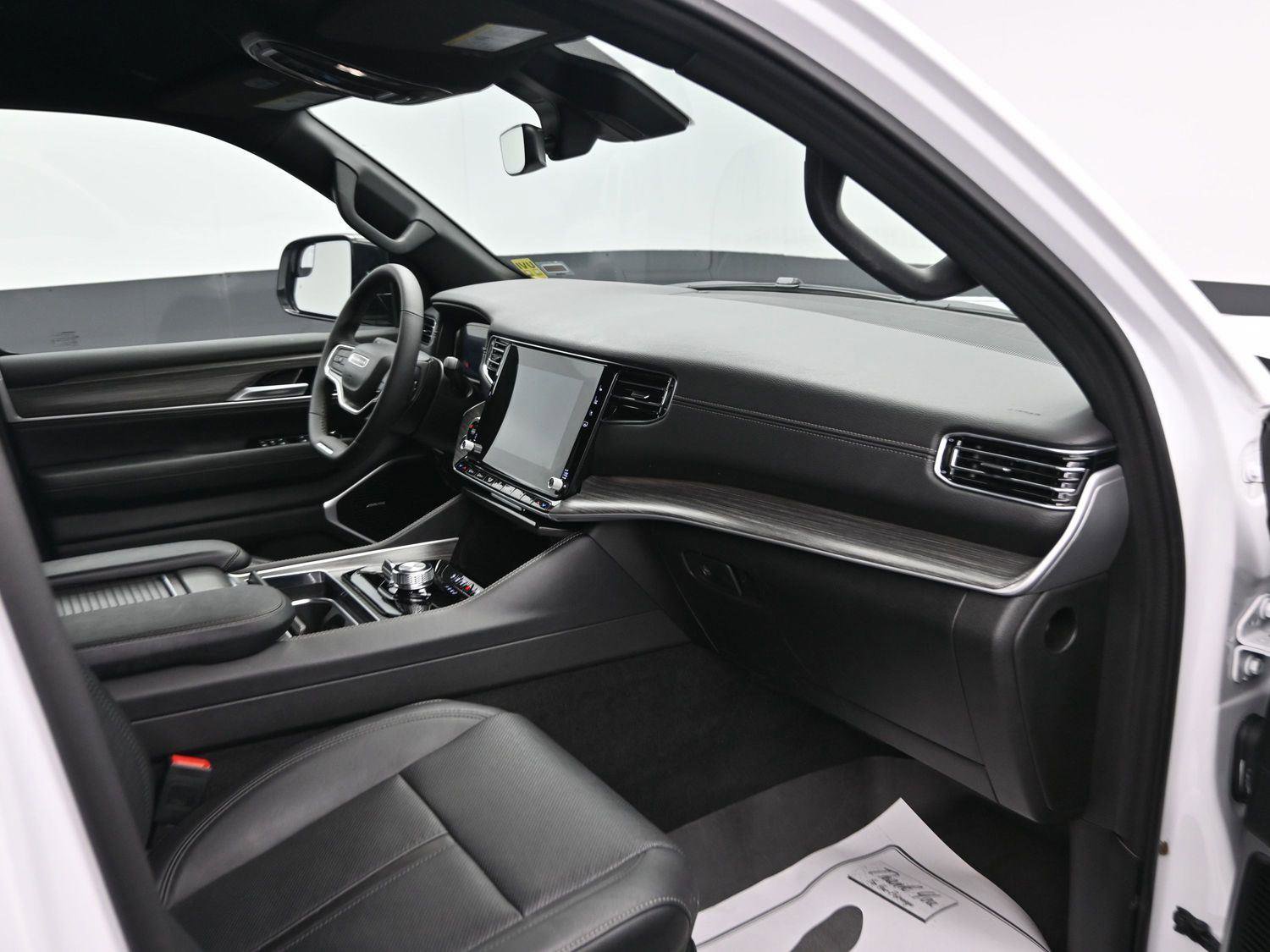 Used 2024 Jeep Wagoneer Series II image 10