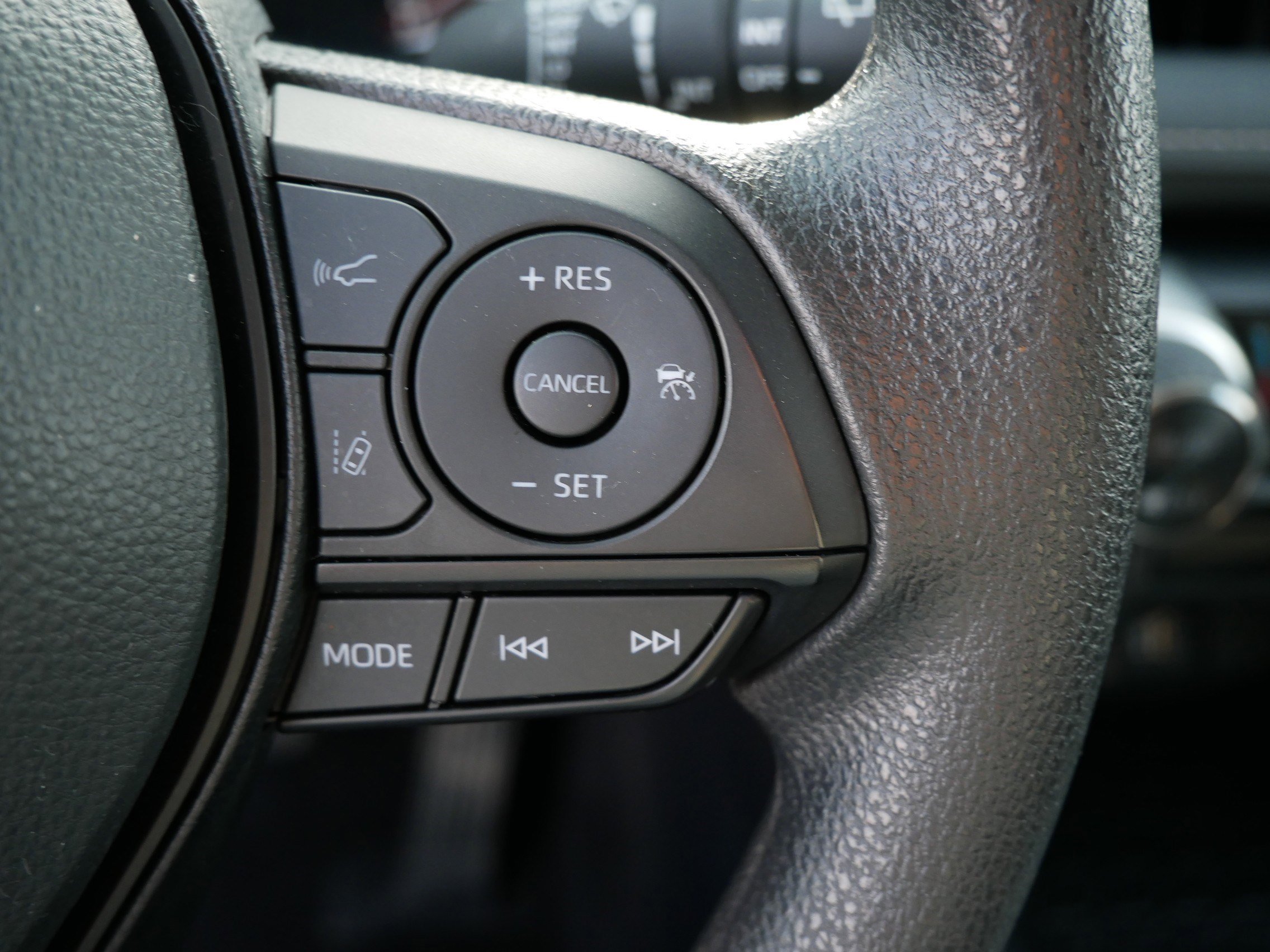 Certified 2025 Toyota RAV4 XLE image 28