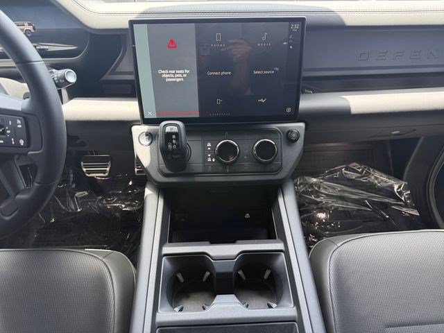 Used 2026 Land Rover Defender 110 OCTA AWD/4WD image 15