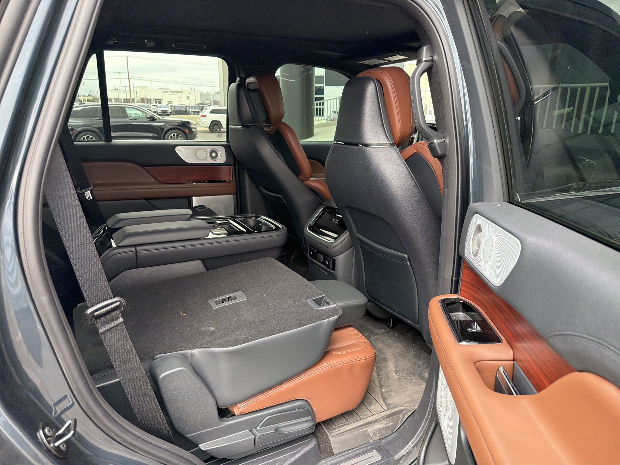 Used 2024 Lincoln Navigator Reserve image 7