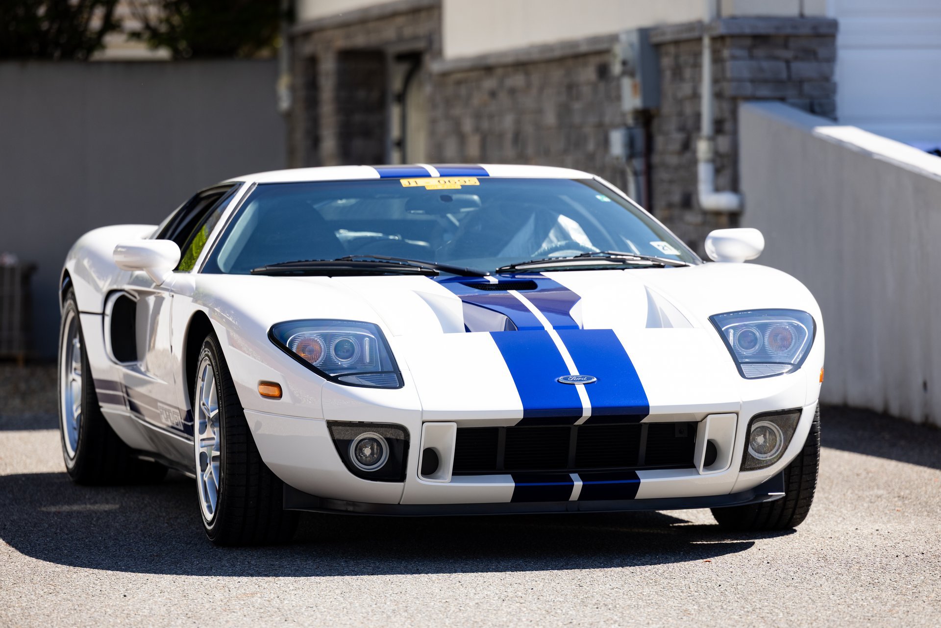 Used 2006 Ford GT RWD image 19