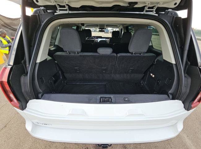 Certified 2025 Ford Expedition Active image 12