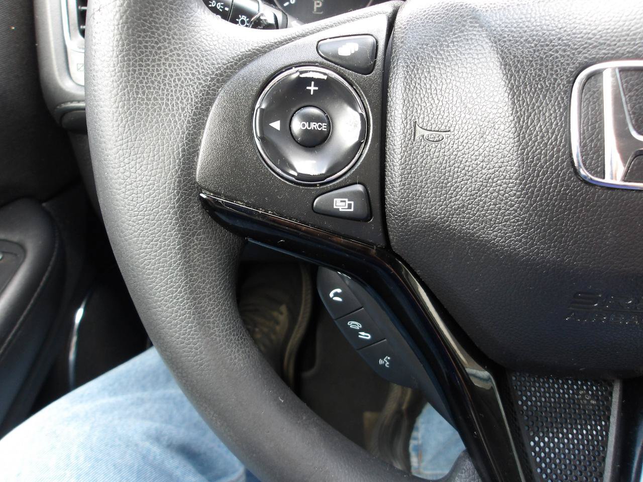 Used 2016 Honda HR-V EX image 16