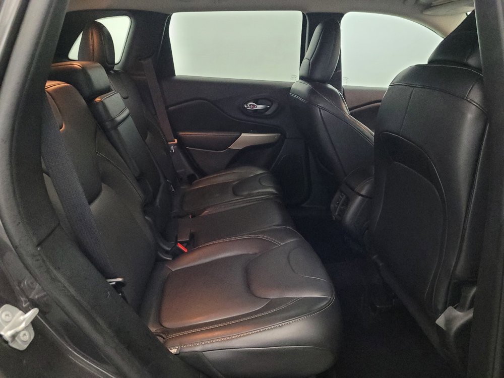 Used 2018 Jeep Cherokee Limited AWD/4WD image 19