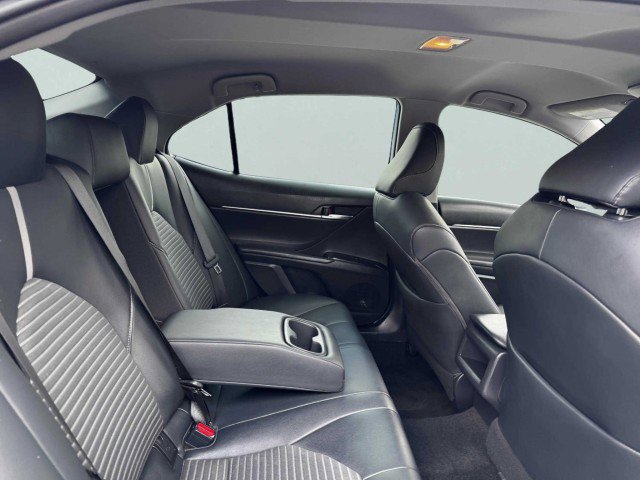 Used 2019 Toyota Camry SE image 37