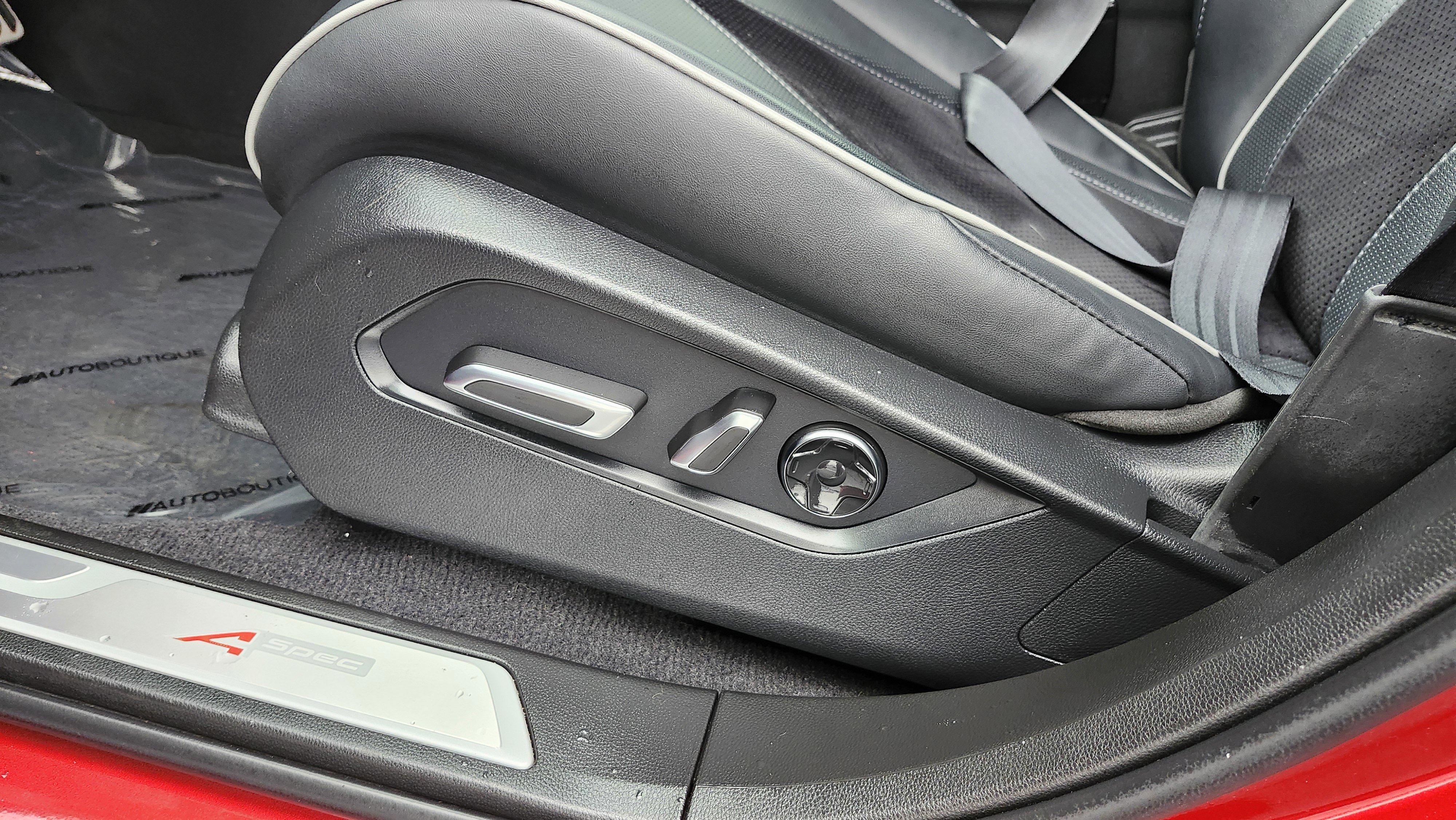 Used 2020 Acura RDX A-Spec image 32