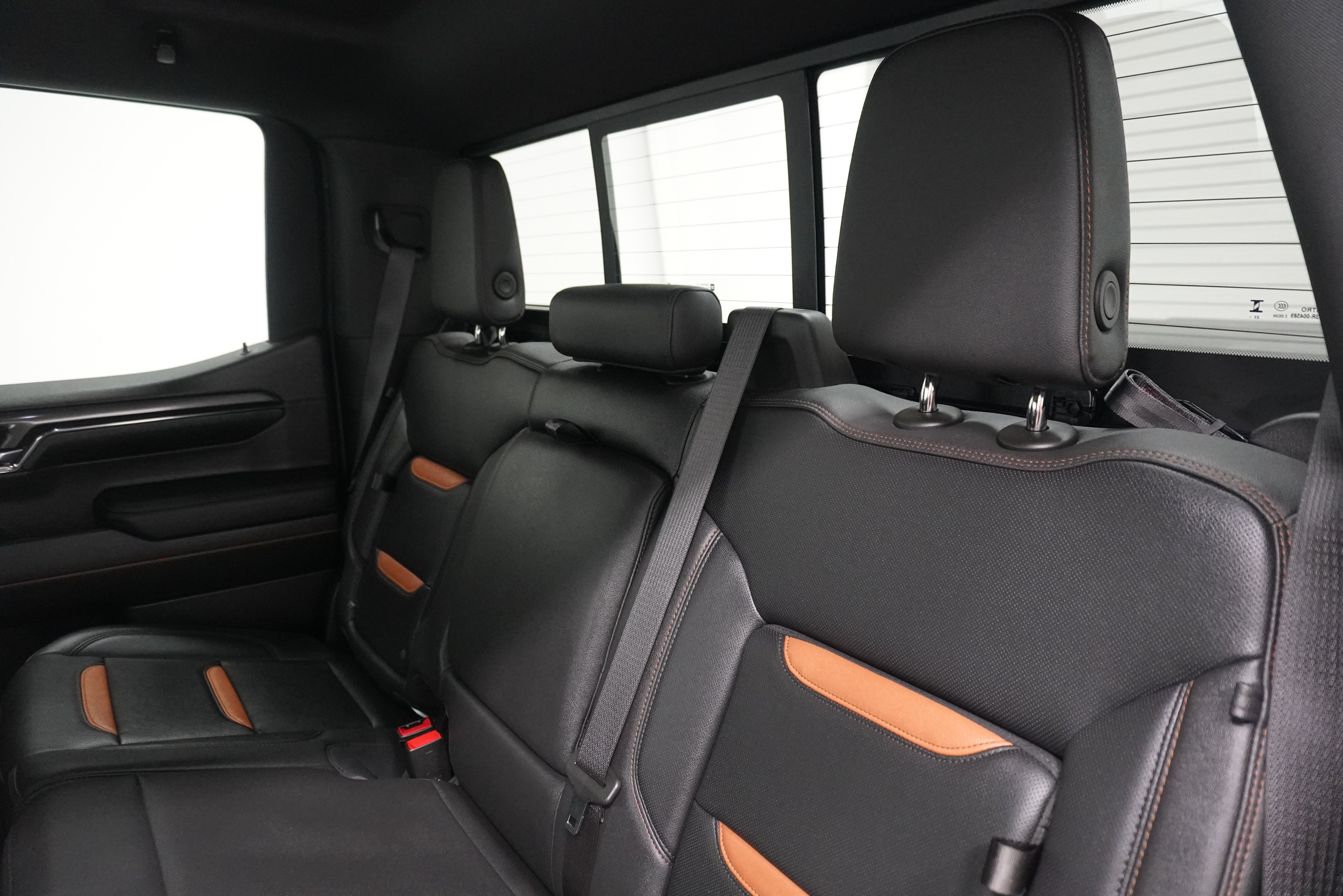 Used 2024 GMC Sierra 1500 AT4 w/ Technology Package AWD/4WD image 13