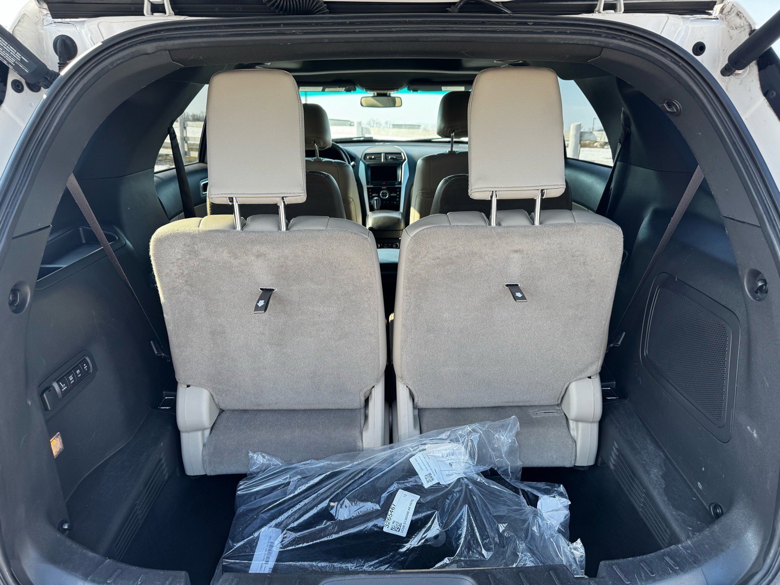 Used 2014 Ford Explorer Limited w/ Equipment Group 302A AWD/4WD image 26