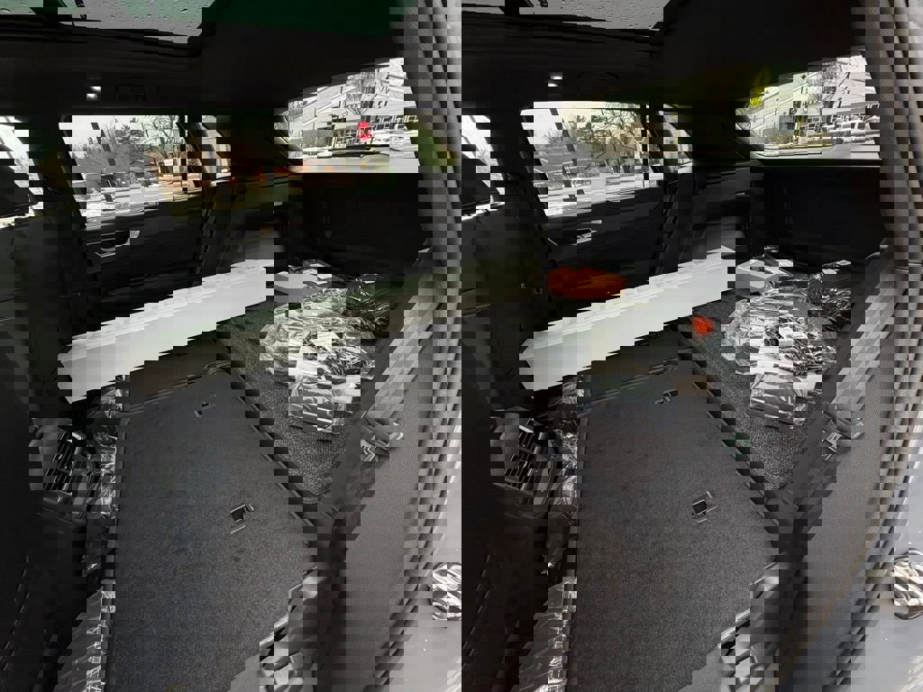 New 2026 Volkswagen Atlas Cross Sport SEL image 31