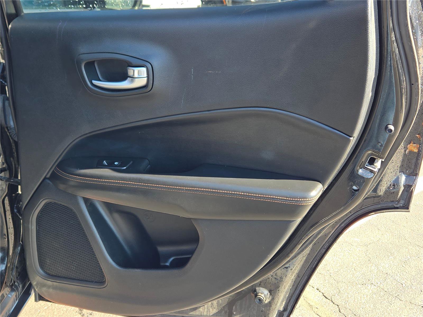 Used 2019 Jeep Compass Limited w/ Safety & Security Group image 9