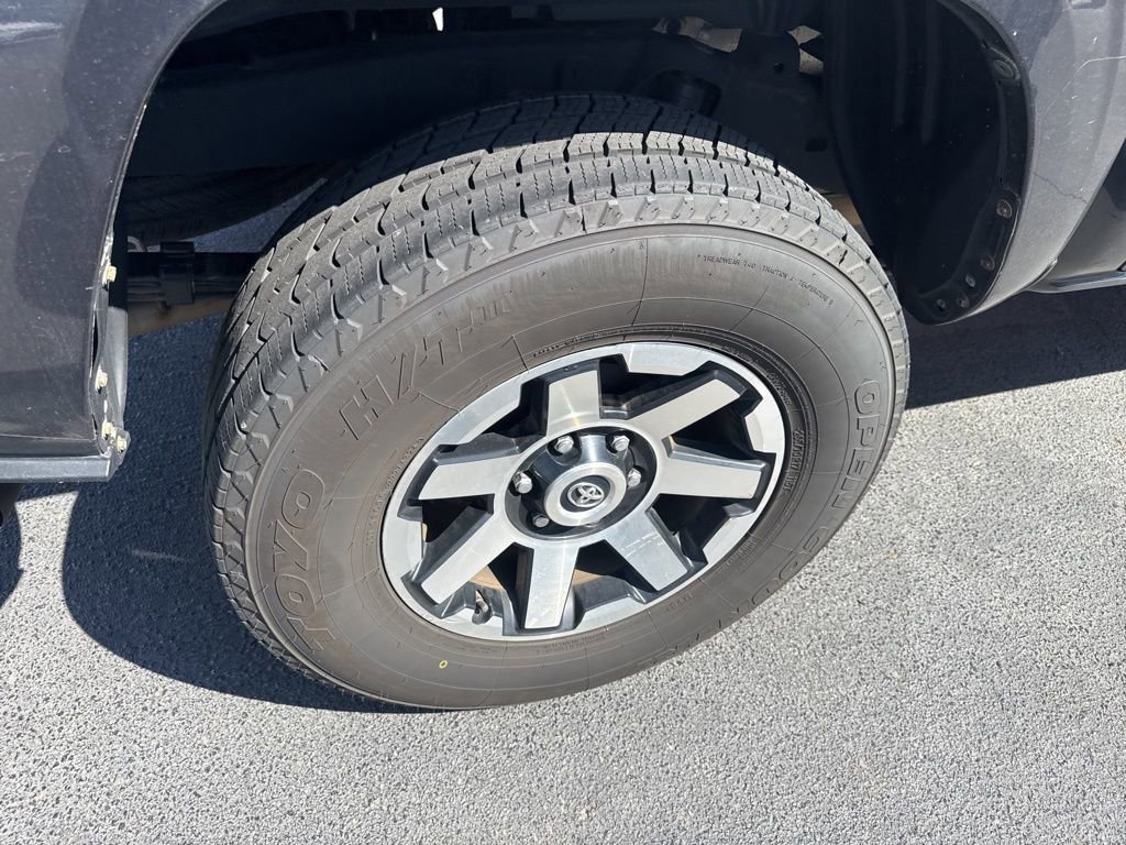 Used 2018 Toyota Tacoma SR w/ SR Convenience Package image 8