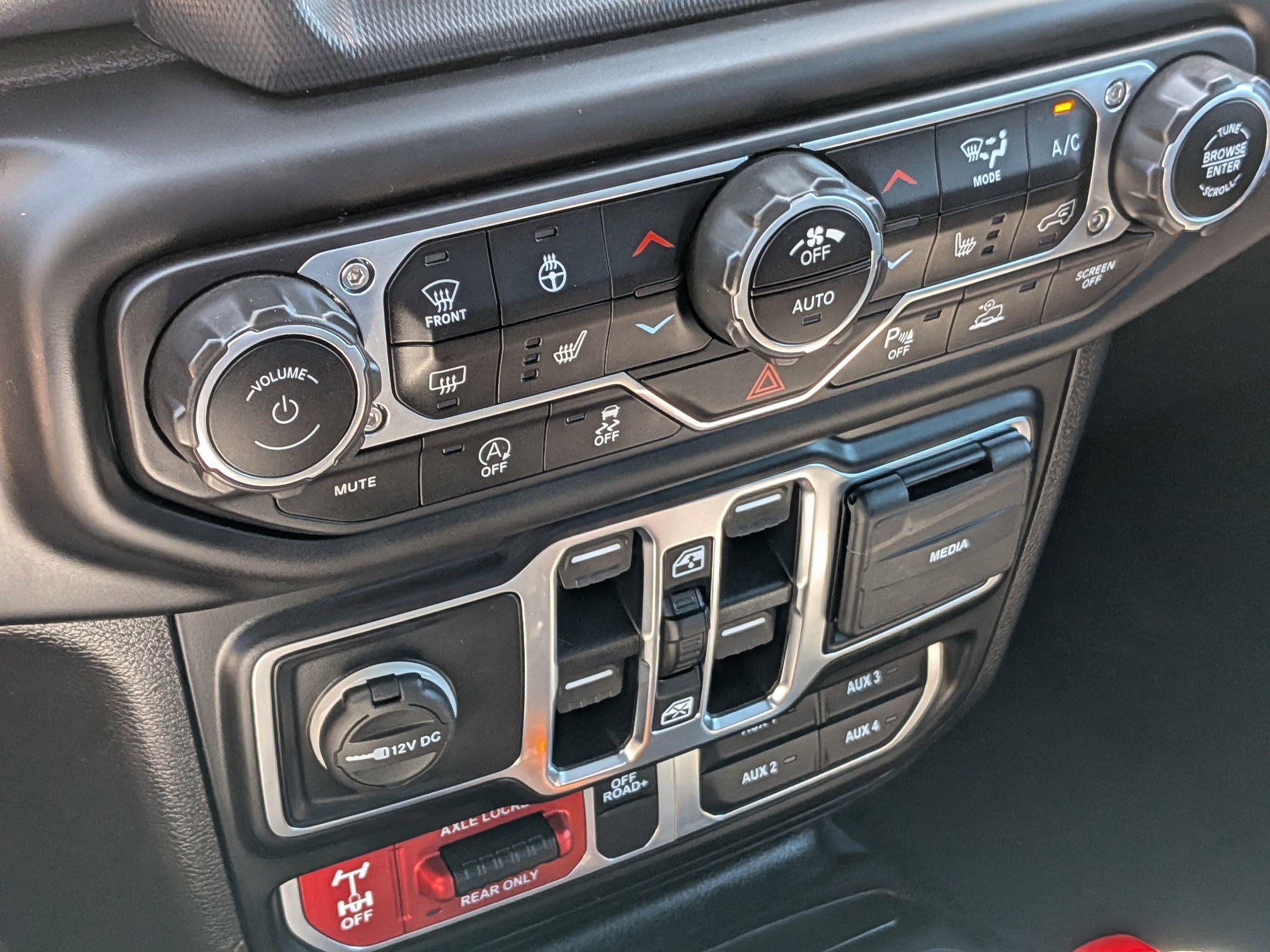 Used 2021 Jeep Gladiator Mojave AWD/4WD image 24