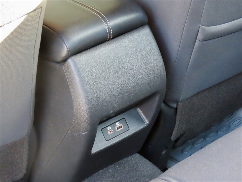 Used 2024 Nissan Altima 2.5 SV FWD image 12