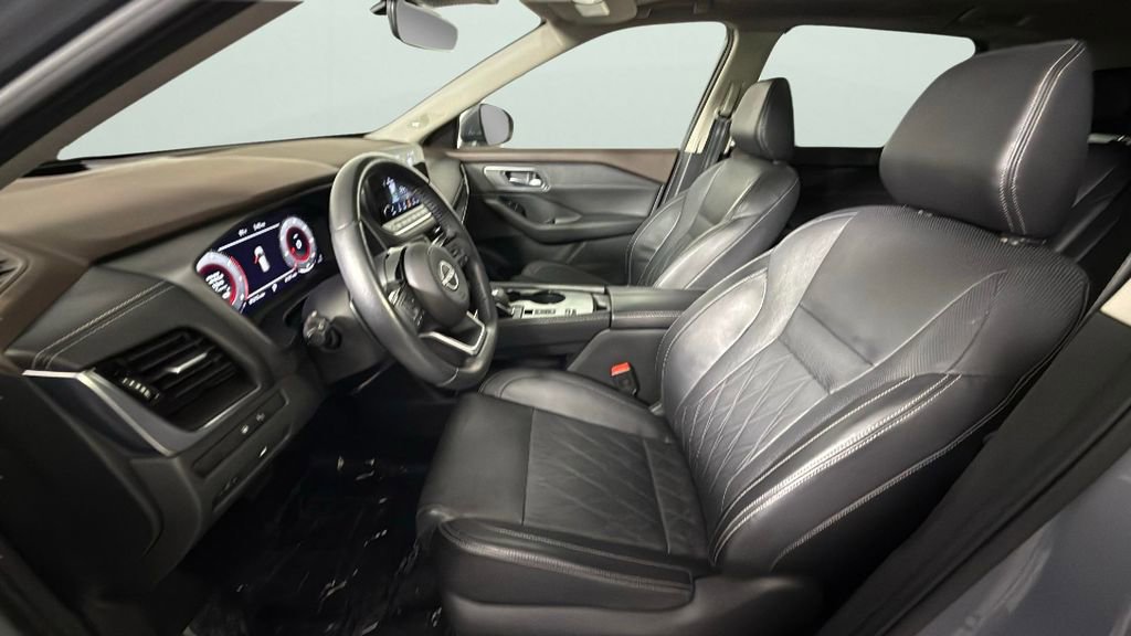 Used 2022 Nissan Rogue Platinum w/ Head-Up Display Package image 16