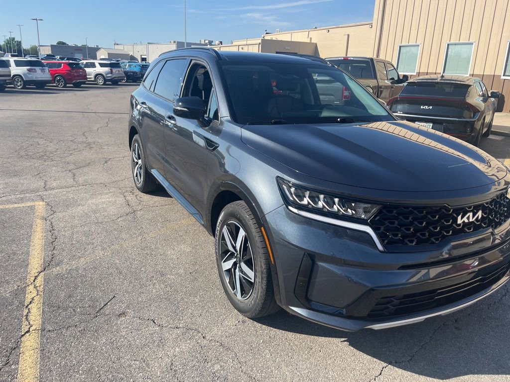 Used 2023 Kia Sorento S w/ Panoramic Sunroof Package image 1