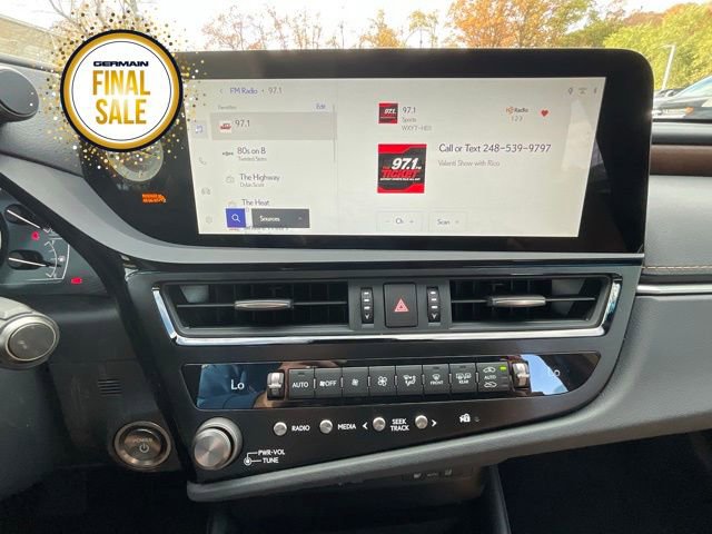 New 2025 Lexus ES 300h w/ Premium Package image 15