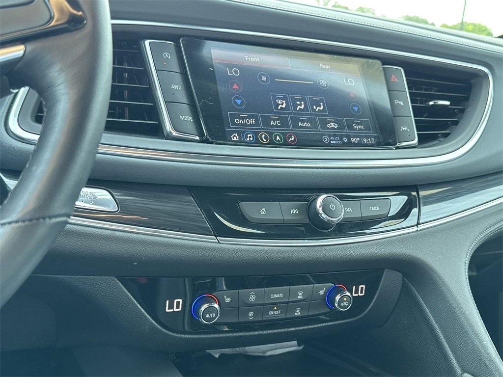 Used 2024 Buick Enclave Essence image 25
